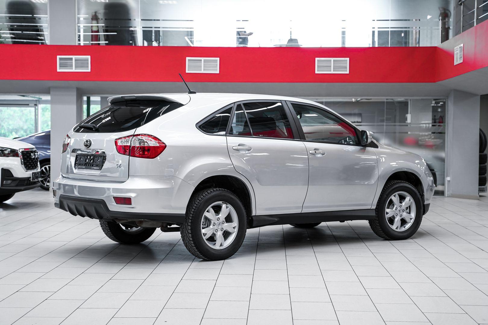 BYD S6 2013, серебряный, ДЦ Орехово