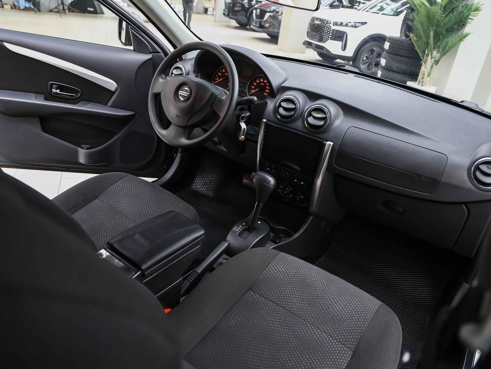 Nissan Almera 2017, синий, ДЦ Орехово