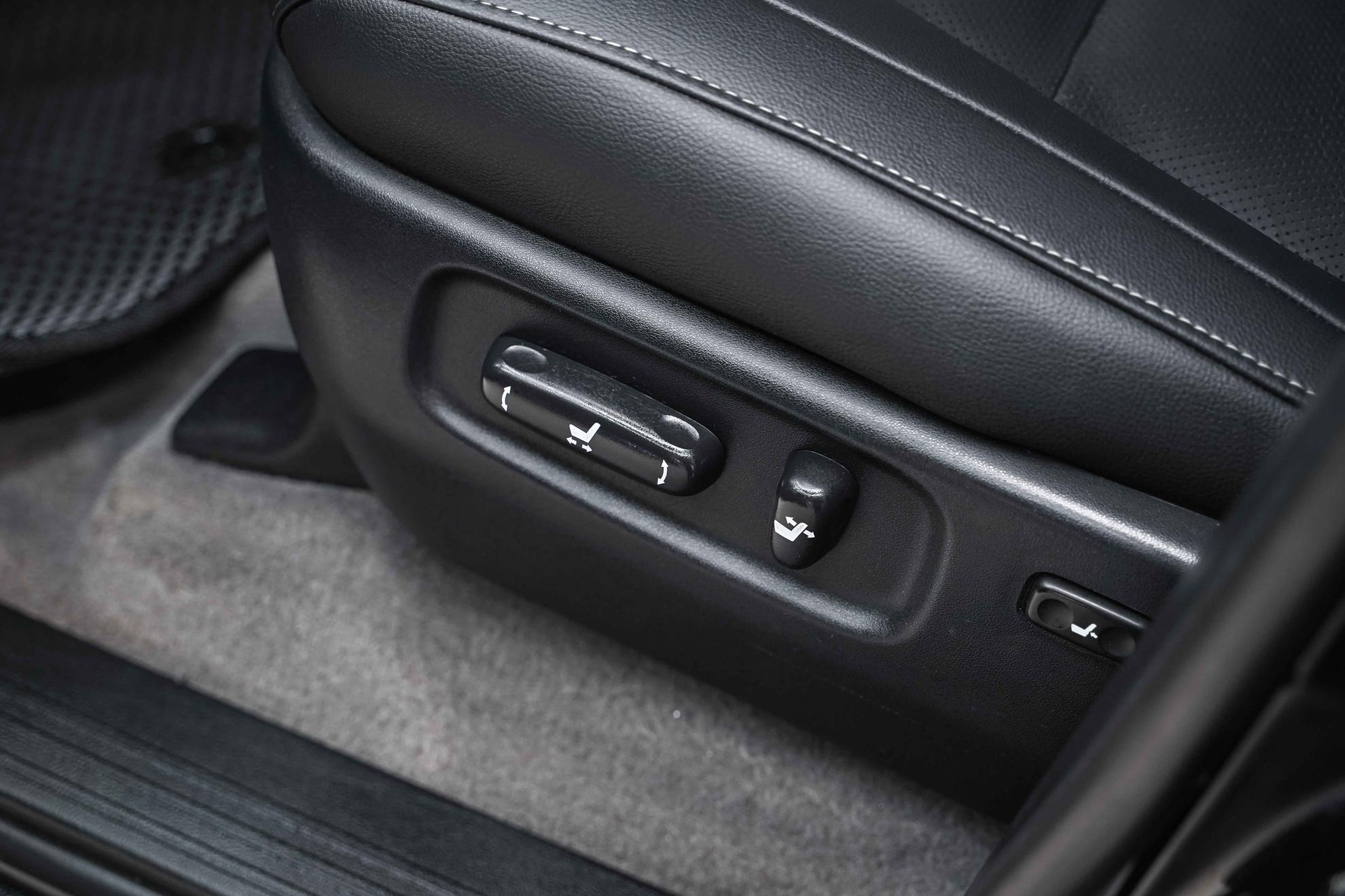 Toyota Land Cruiser 2014, черный, ДЦ Орехово