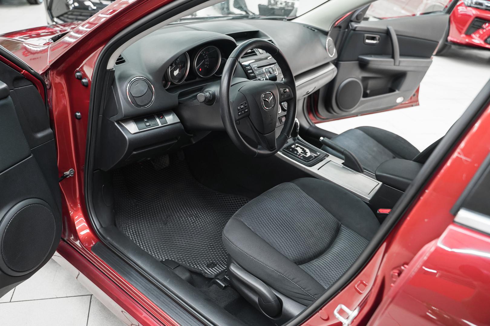 Mazda 6 2010, красный, ДЦ Орехово