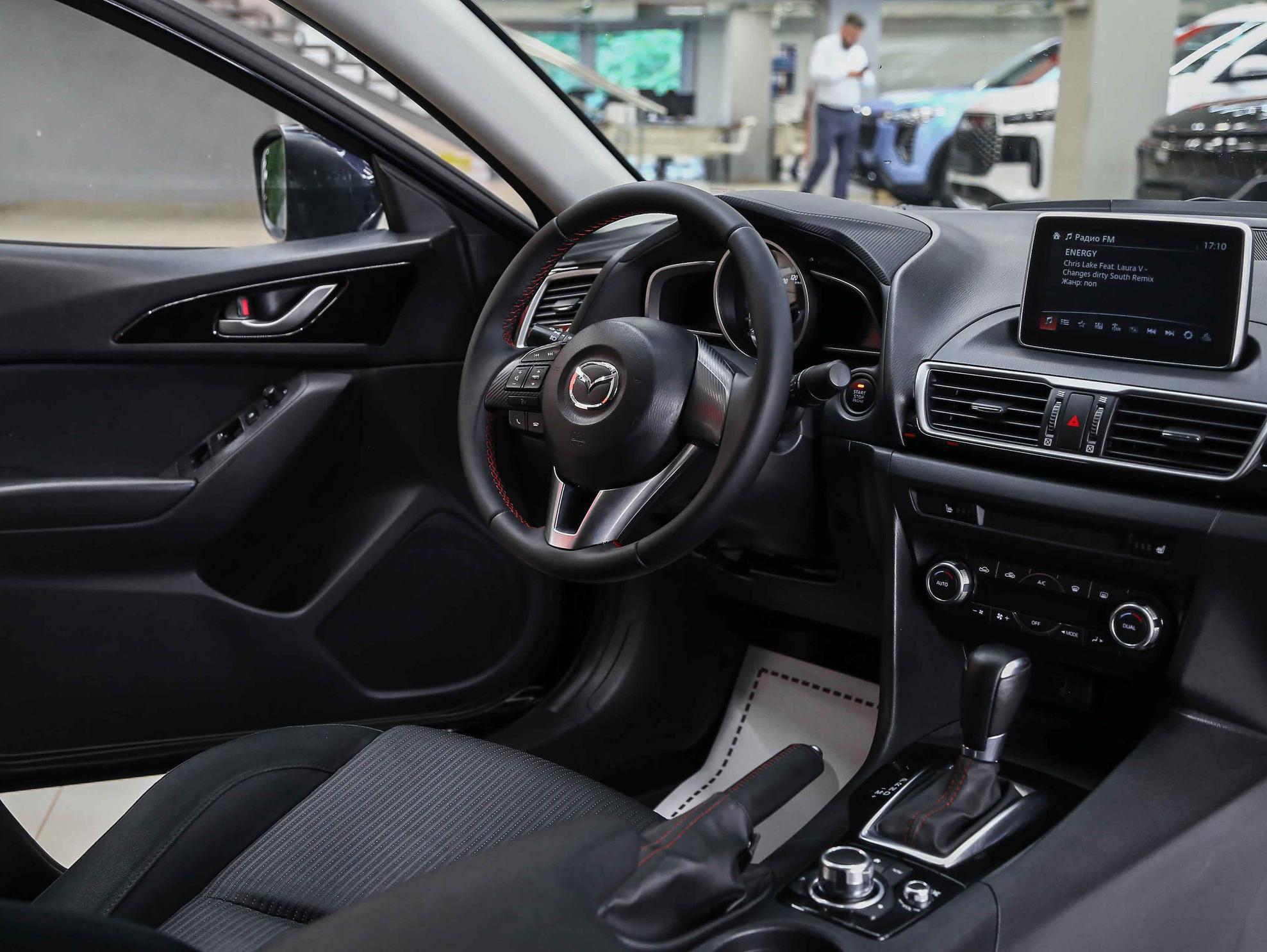 Mazda 3 2014, синий, ДЦ Орехово