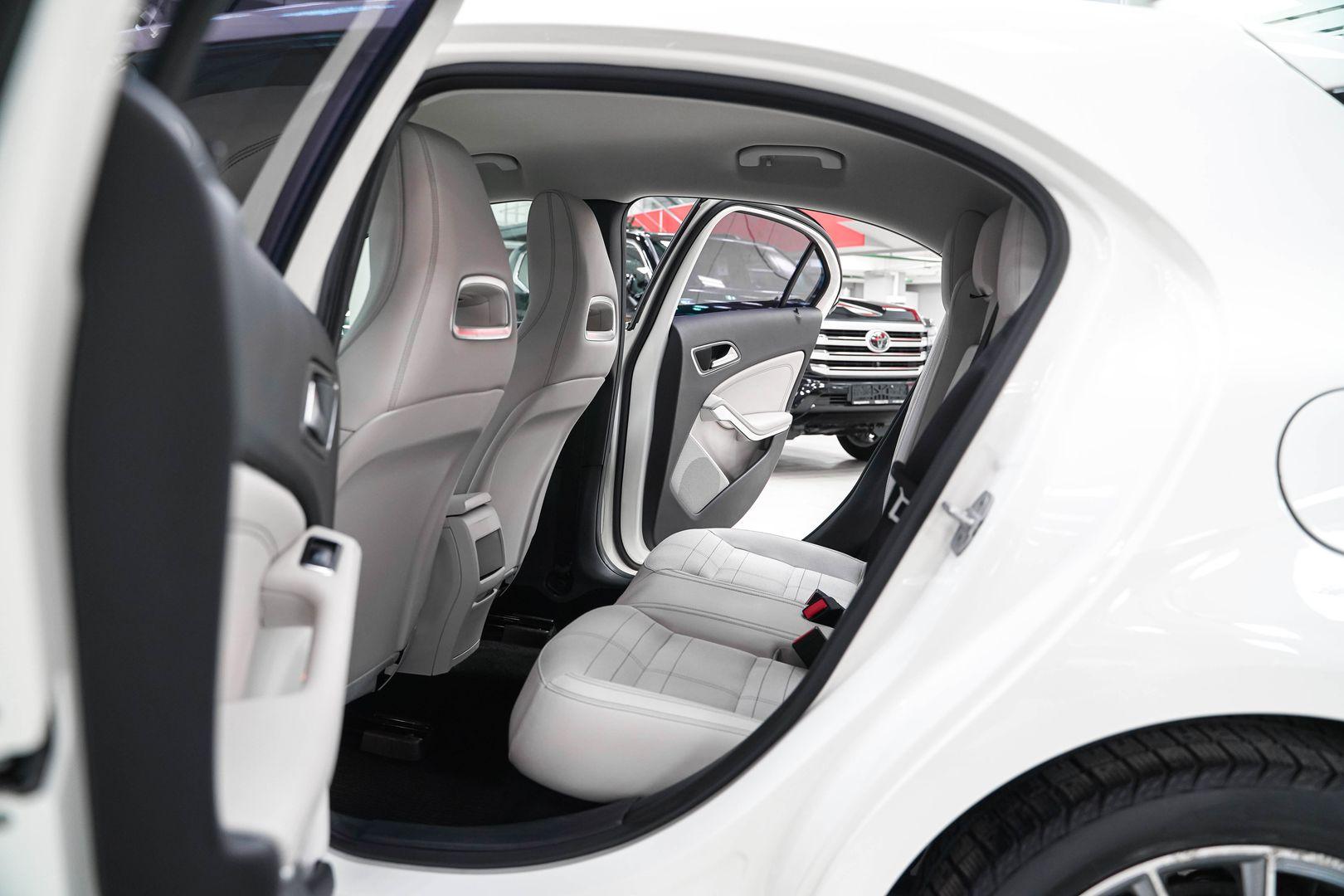 Mercedes-Benz A-Класс 2013, белый, ДЦ Орехово