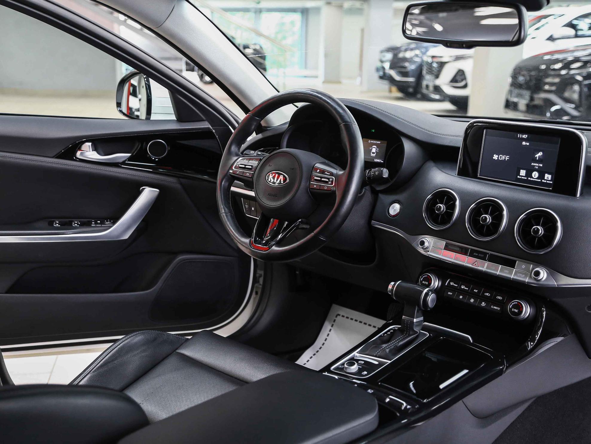Kia Stinger 2018, белый, ДЦ Орехово