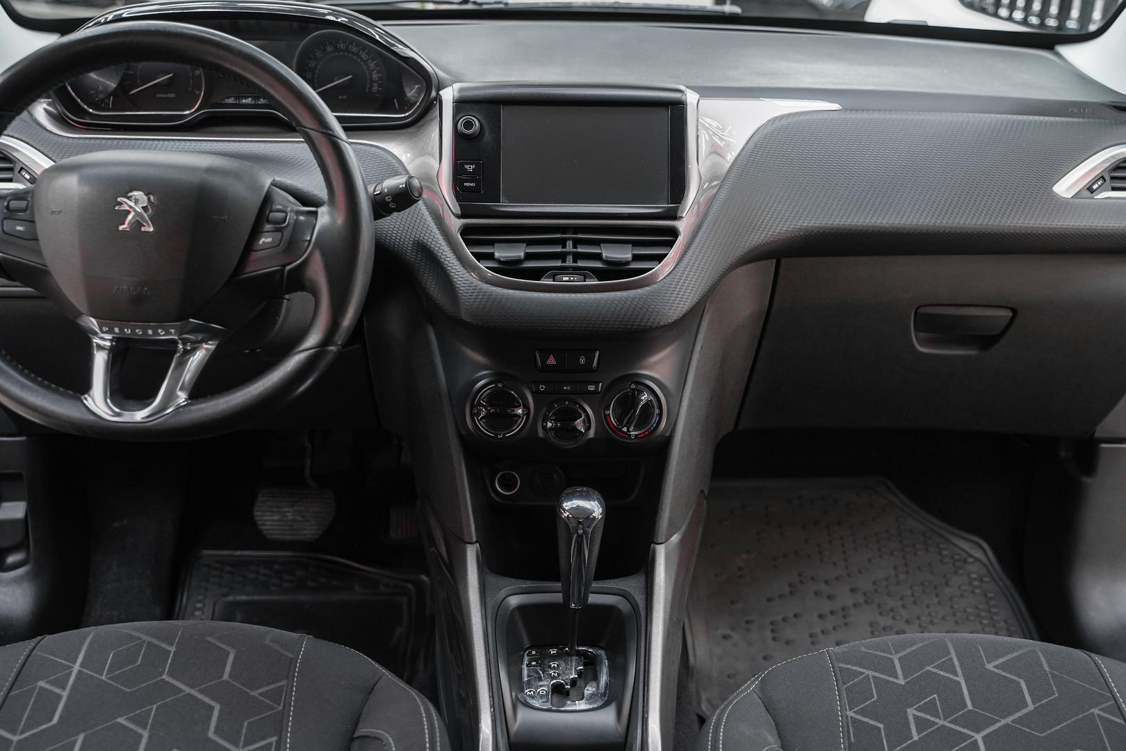 Peugeot 2008 2014, коричневый, ДЦ Орехово