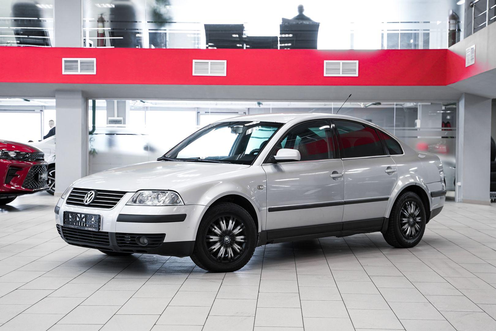 Volkswagen Passat 2001, серебряный, ДЦ Орехово