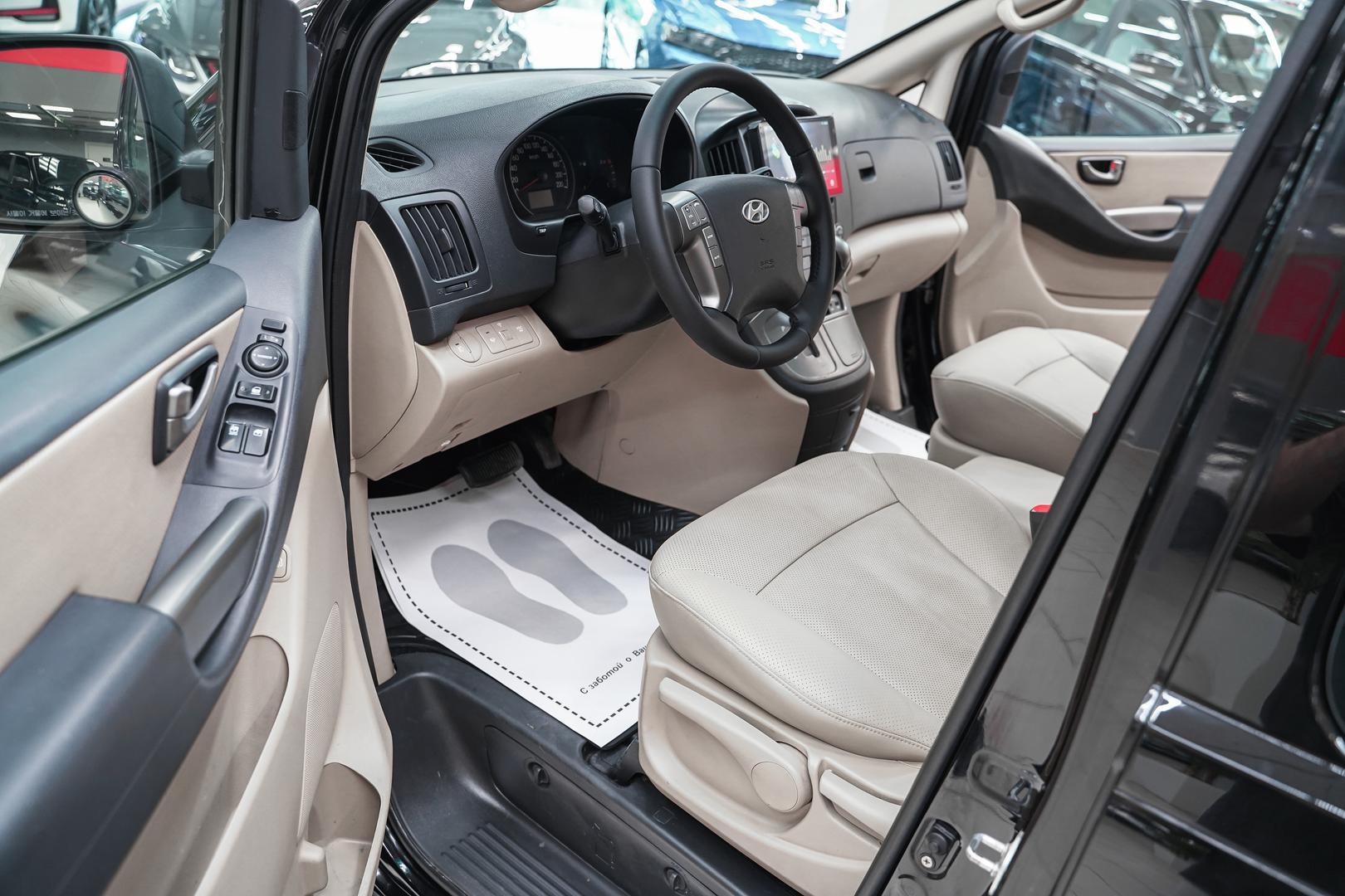 Hyundai Grand Starex 2011, черный, ДЦ Орехово