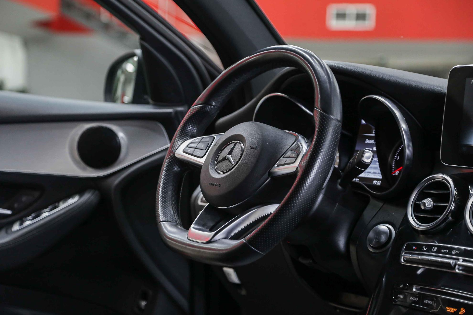 Mercedes-Benz GLC 2019, синий, ДЦ Орехово