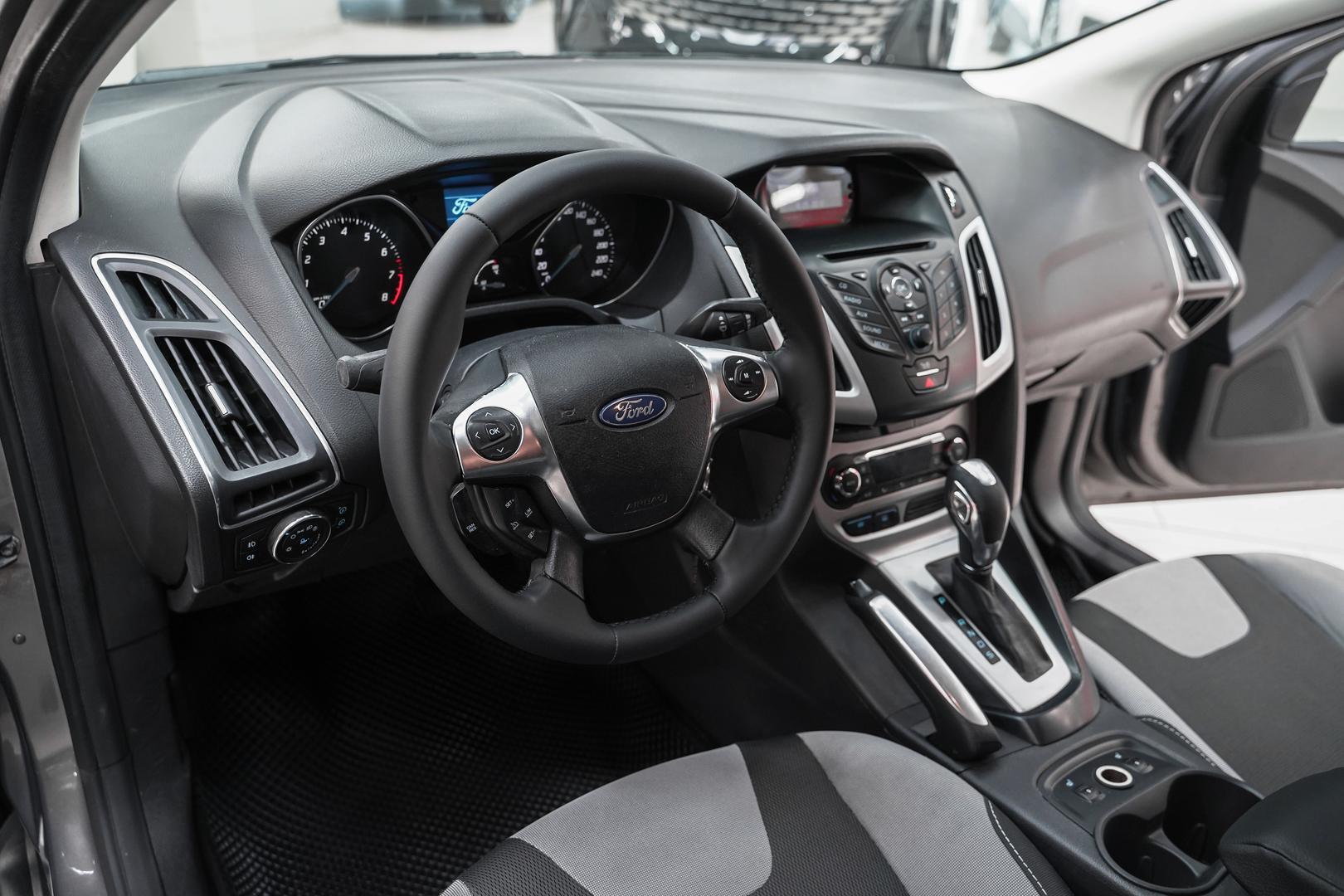 Ford Focus 2012, серый, ДЦ Орехово