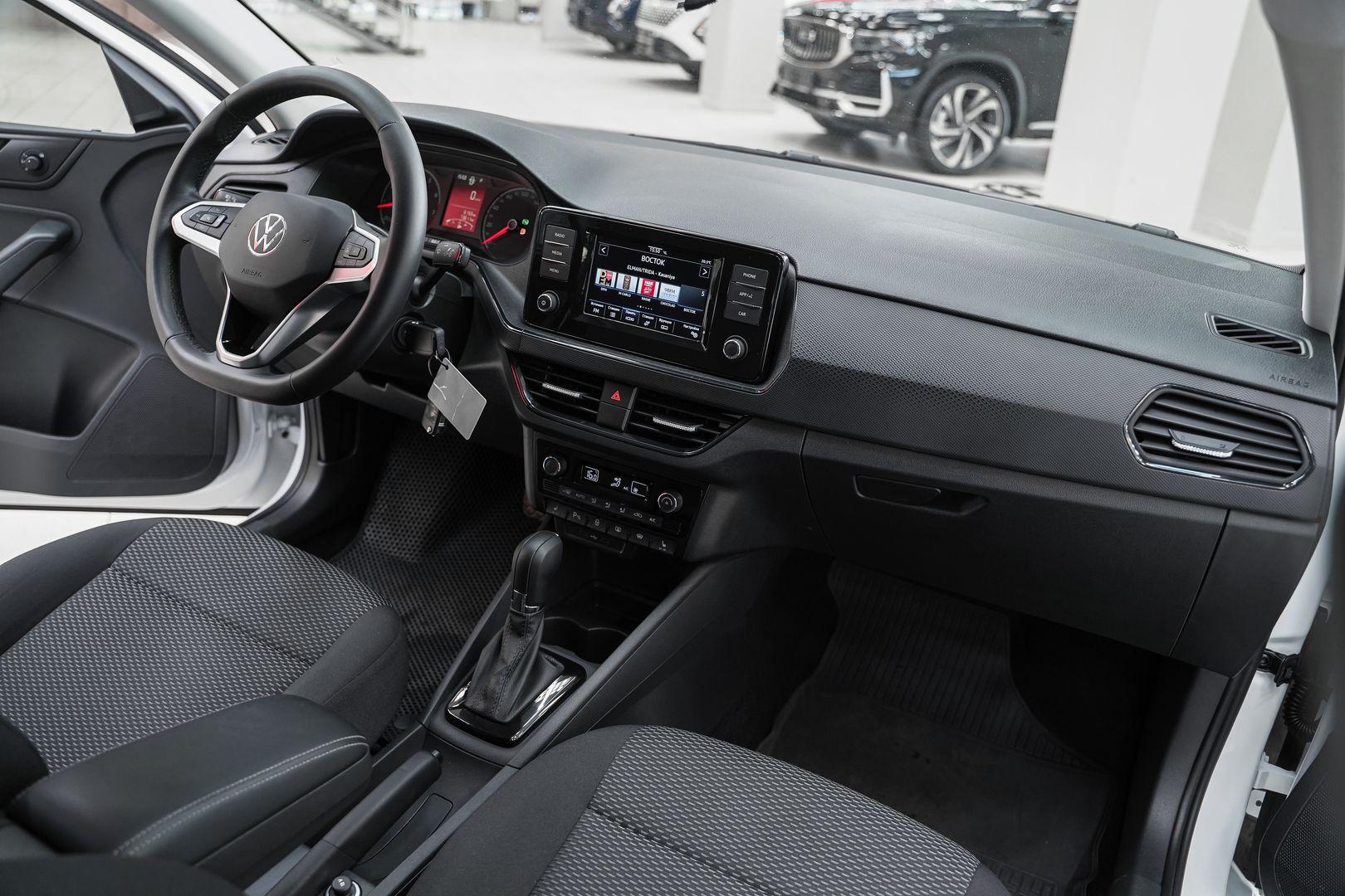 Volkswagen Polo 2020, белый, ДЦ Орехово