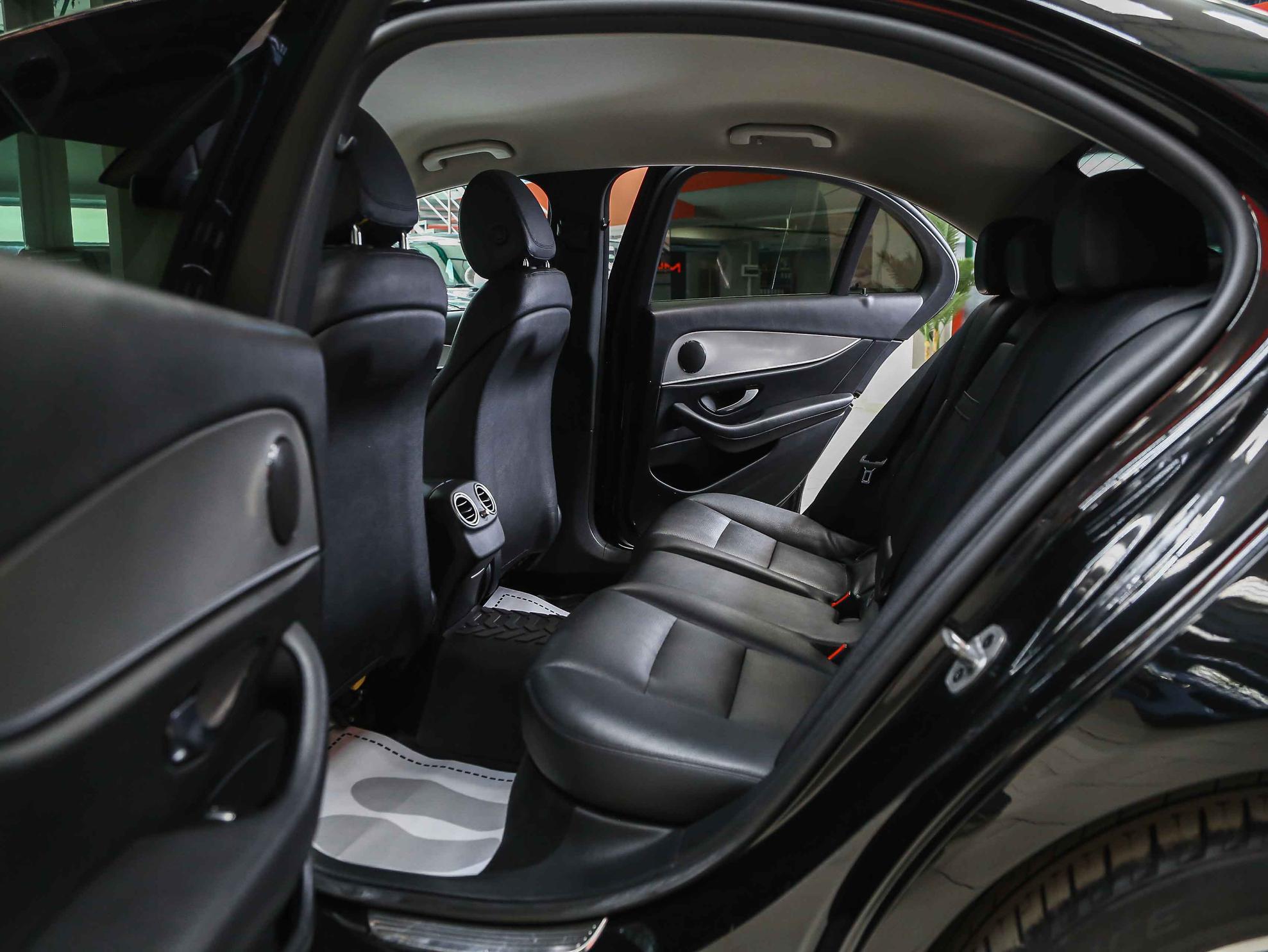 Mercedes-Benz E-Класс 2019, черный, ДЦ Орехово