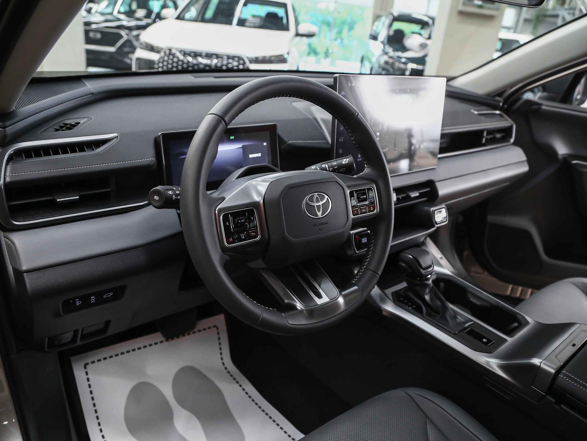 Toyota RAV4 2026, коричневый, ДЦ Орехово