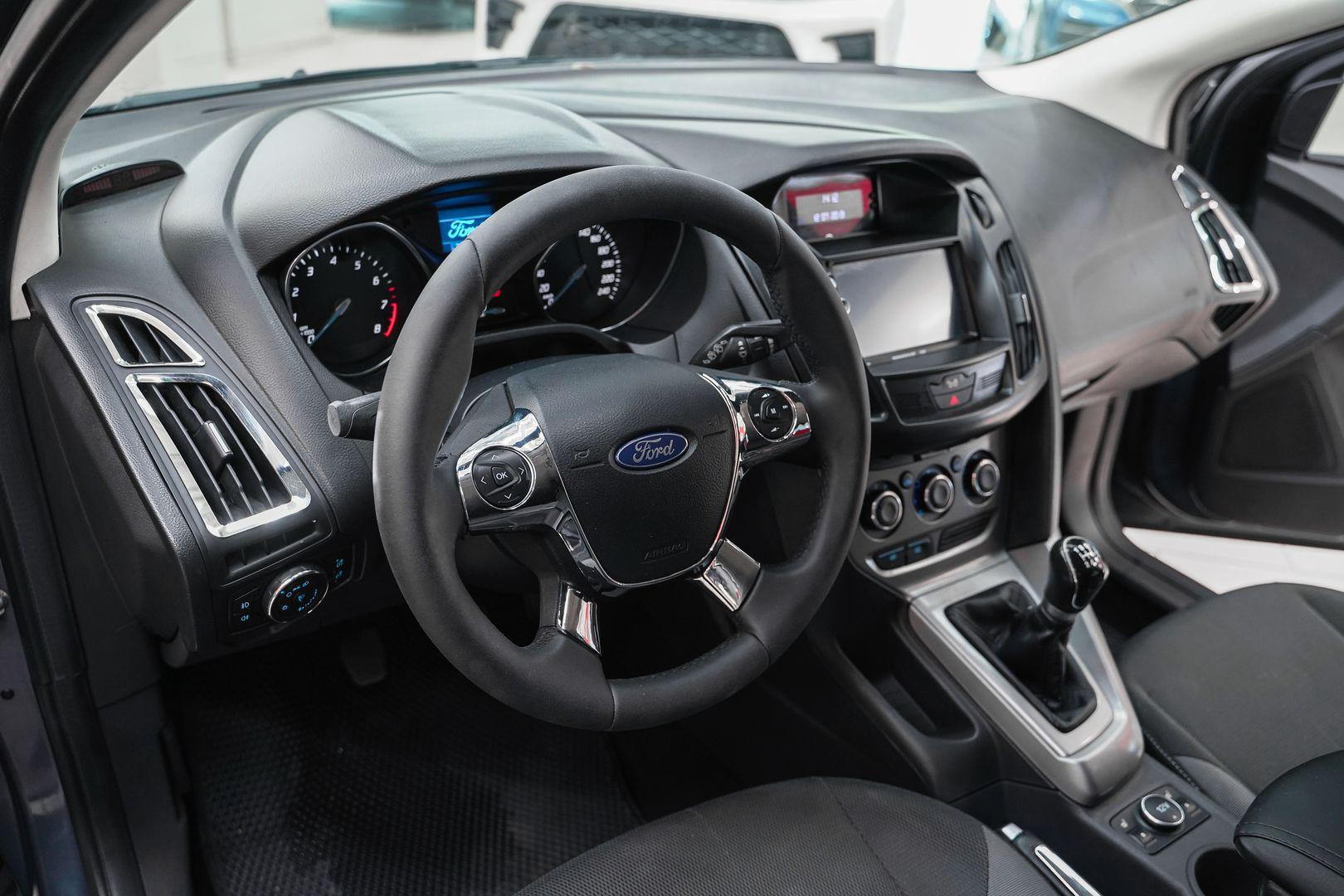 Ford Focus 2013, серый, ДЦ Орехово