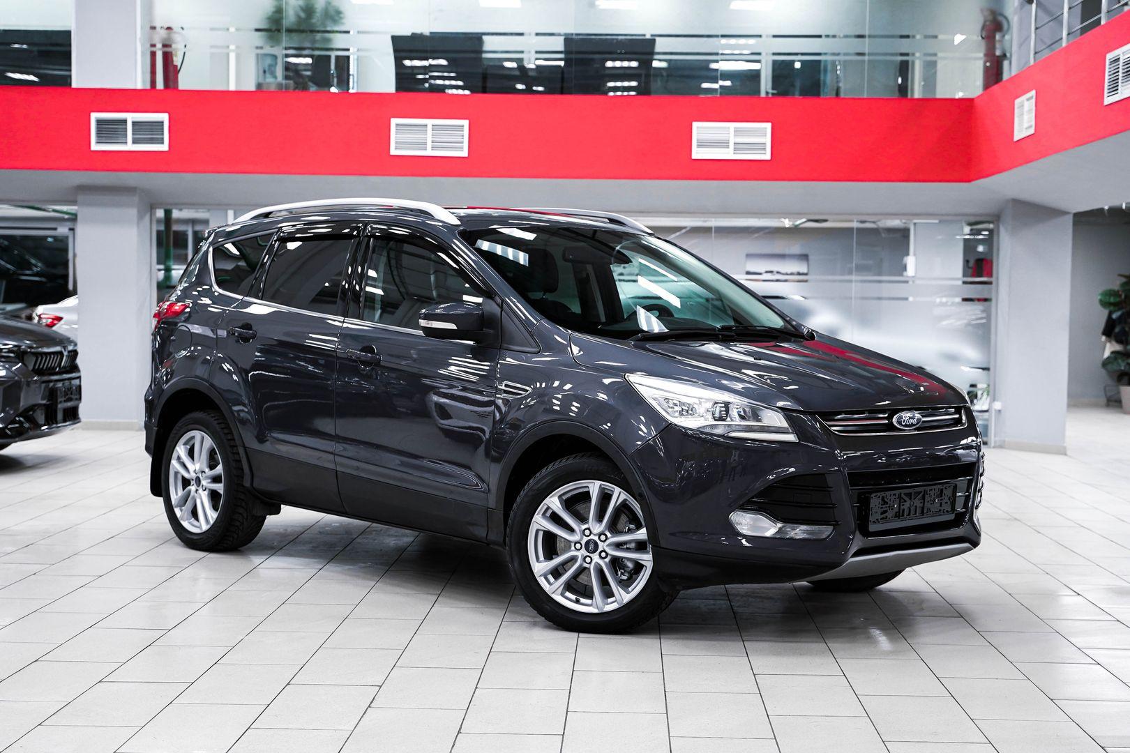 Ford Kuga 2013, серый, ДЦ Орехово