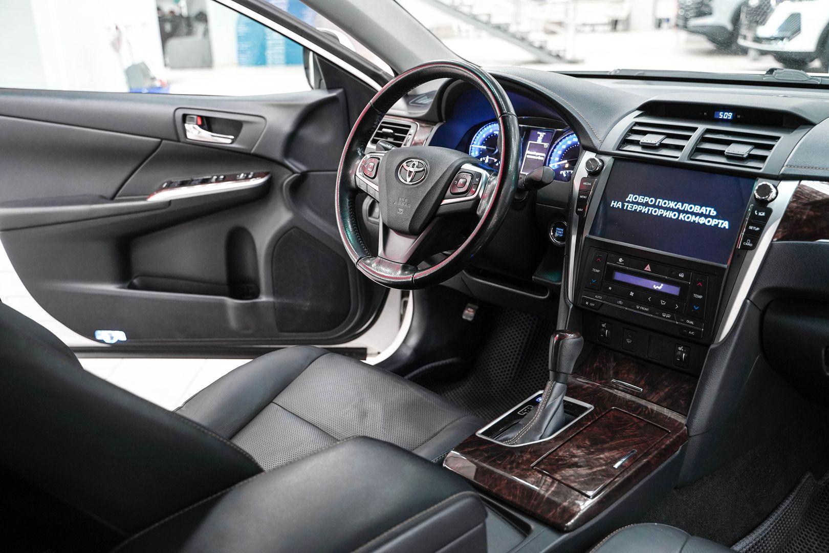 Toyota Camry 2018, белый, ДЦ Орехово