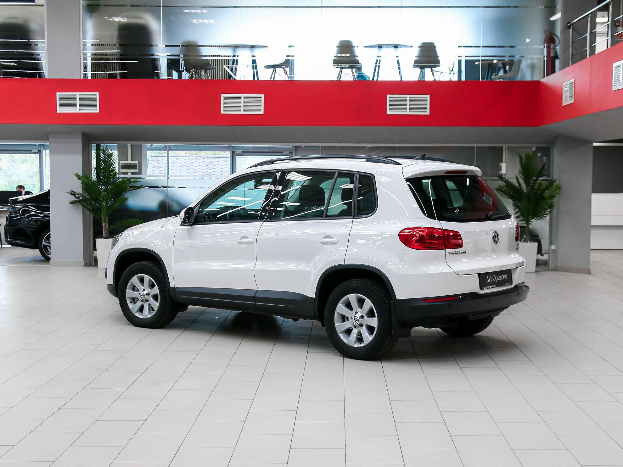 Volkswagen Tiguan 2013, серый, ДЦ Орехово