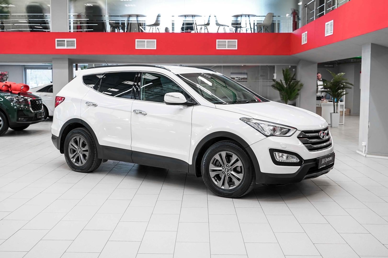 Hyundai Santa Fe 2012, белый, ДЦ Орехово