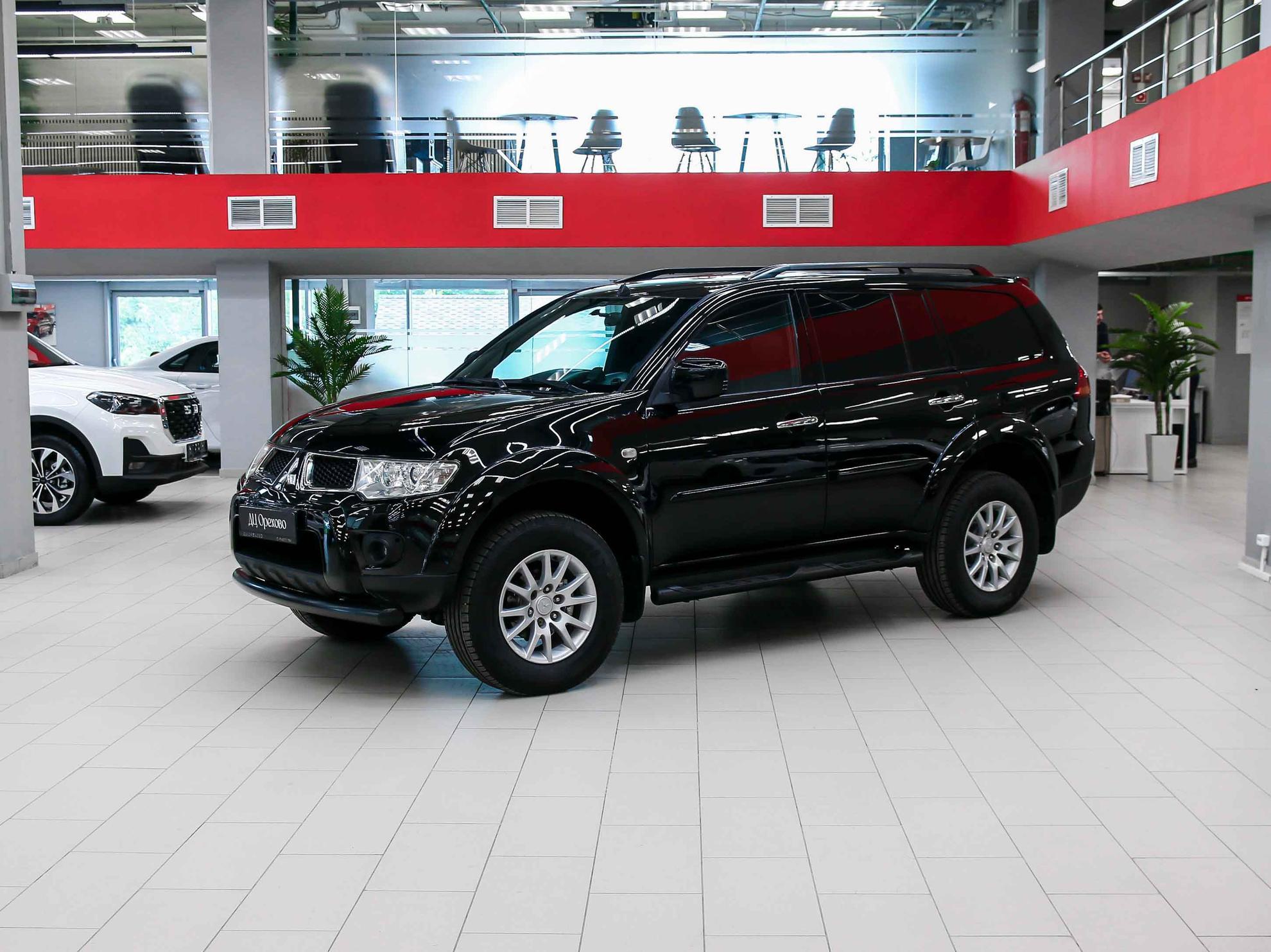 Mitsubishi Pajero Sport 2011, черный, ДЦ Орехово