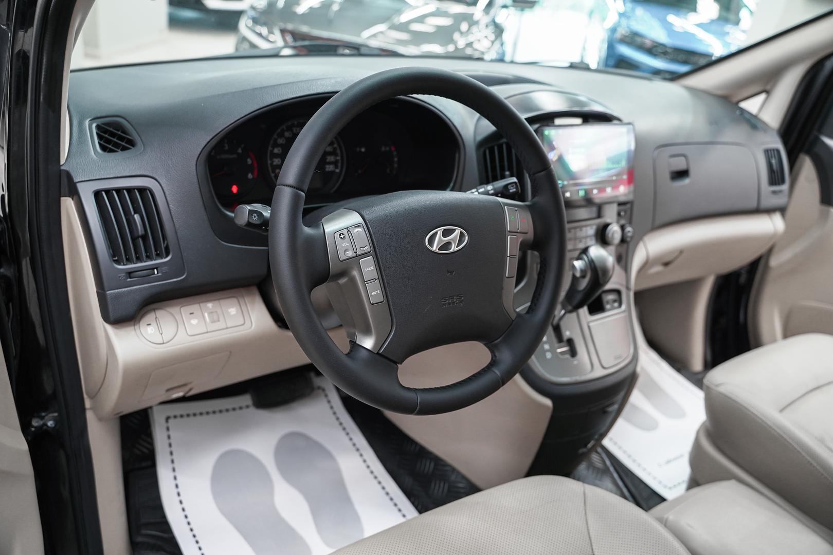 Hyundai Grand Starex 2011, черный, ДЦ Орехово