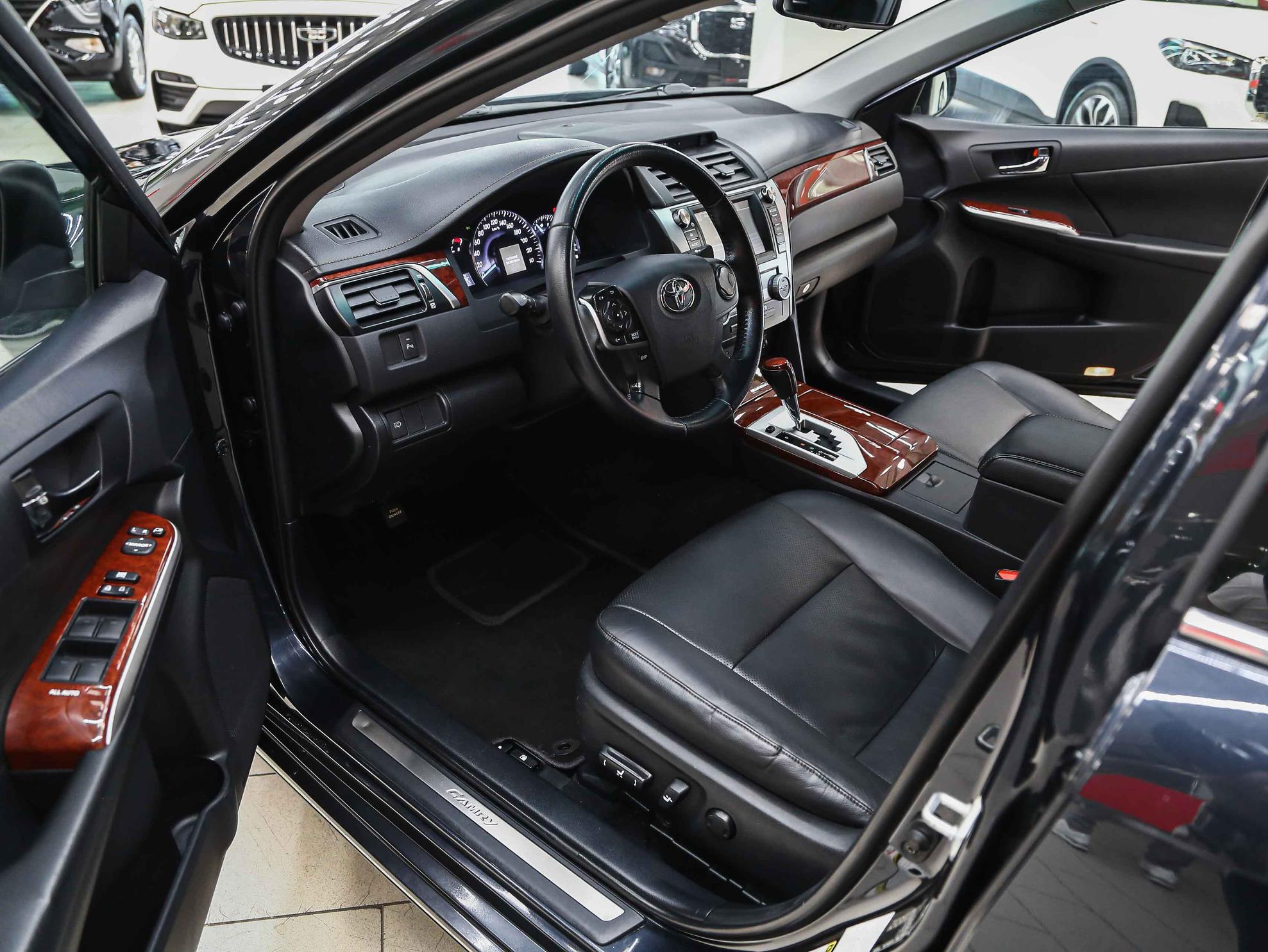 Toyota Camry 2012, черный, ДЦ Орехово