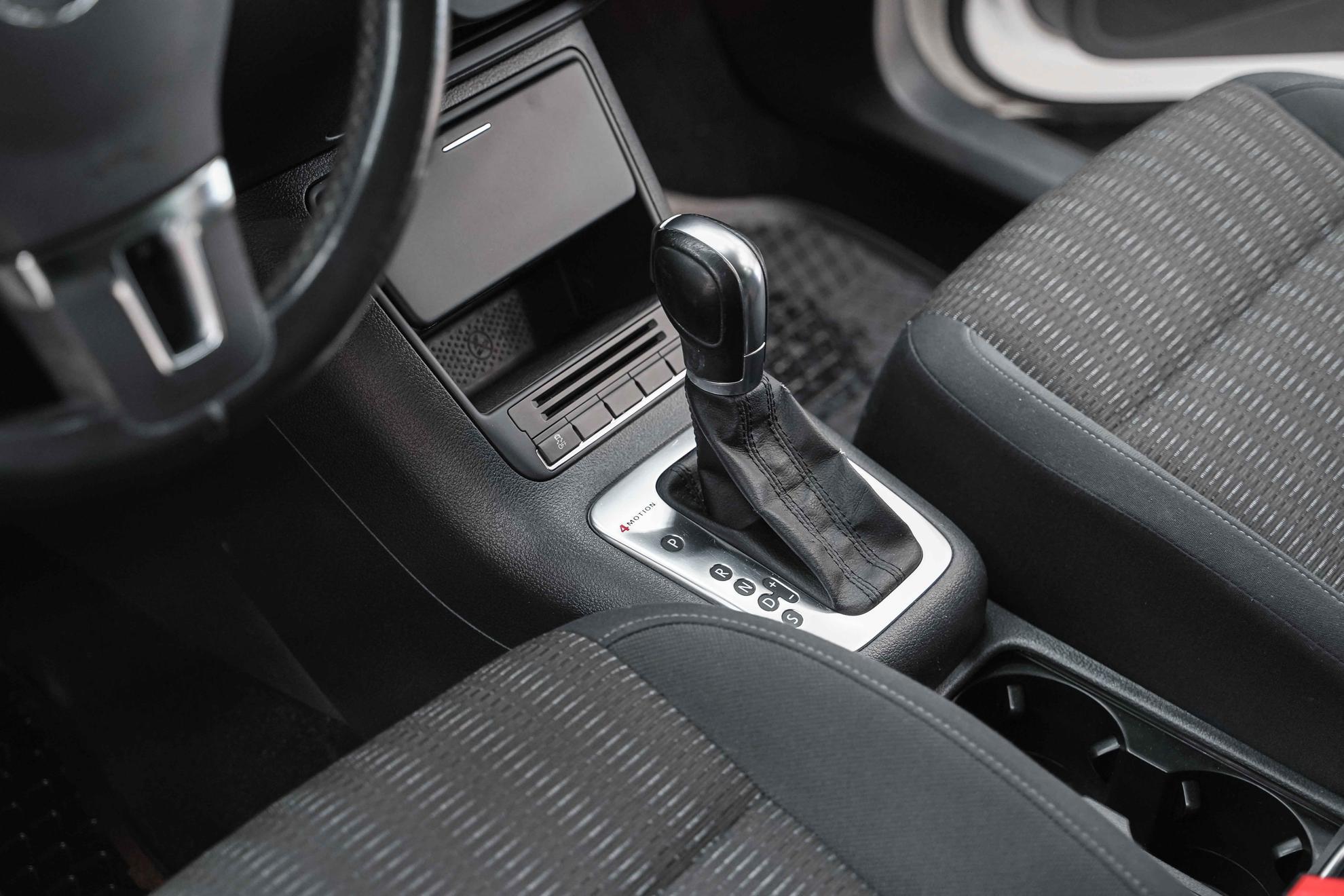 Volkswagen Tiguan 2012, белый, ДЦ Орехово