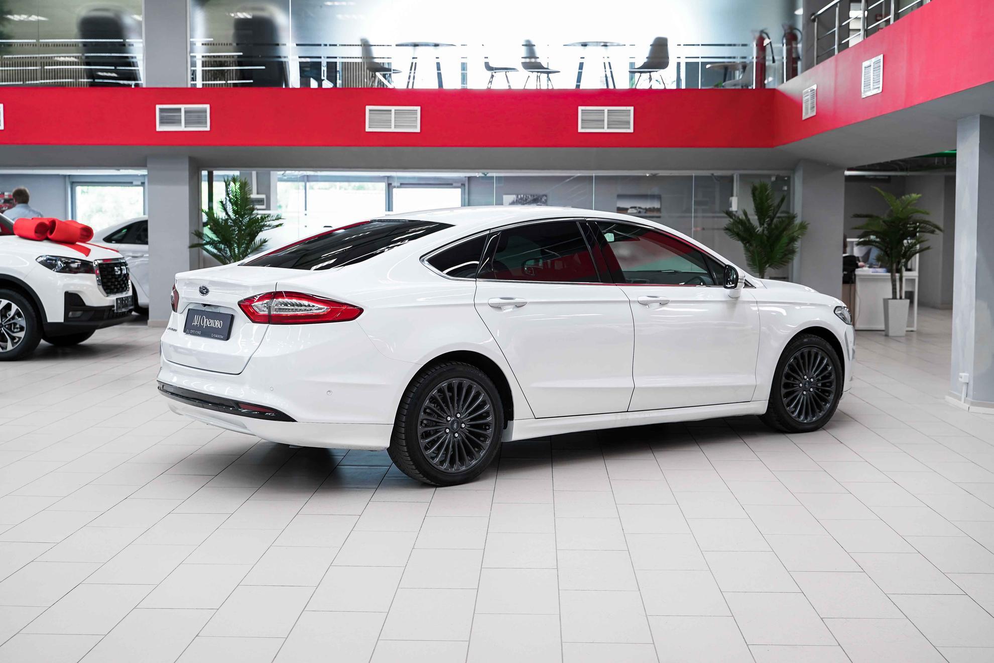 Ford Mondeo 2014, белый, ДЦ Орехово
