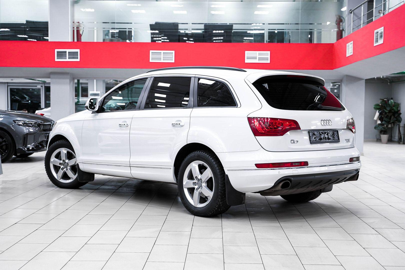 Audi Q7 2013, белый, ДЦ Орехово