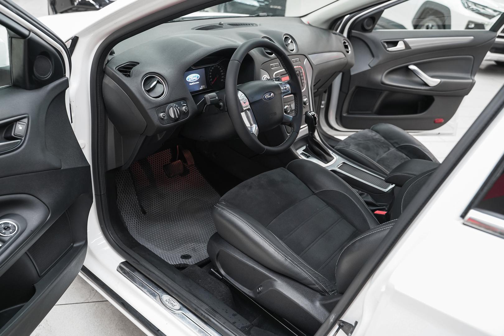 Ford Mondeo 2011, белый, ДЦ Орехово