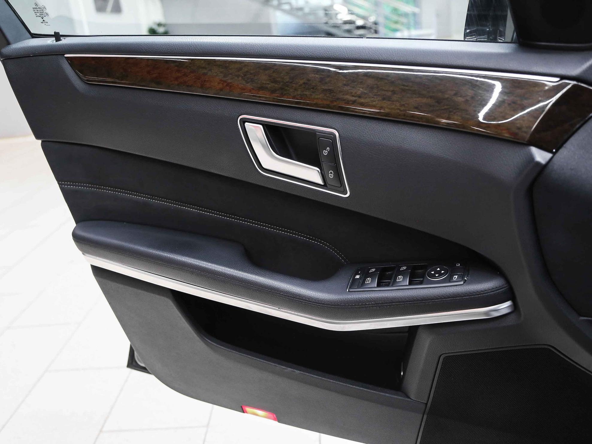 Mercedes-Benz E-Класс 2015, черный, ДЦ Орехово