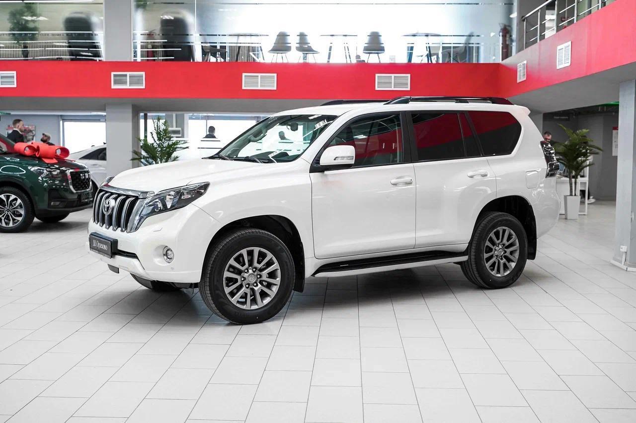 Toyota Land Cruiser Prado 2016, белый, ДЦ Орехово