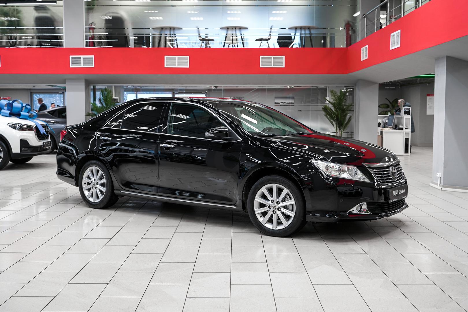 Toyota Camry 2013, черный, ДЦ Орехово