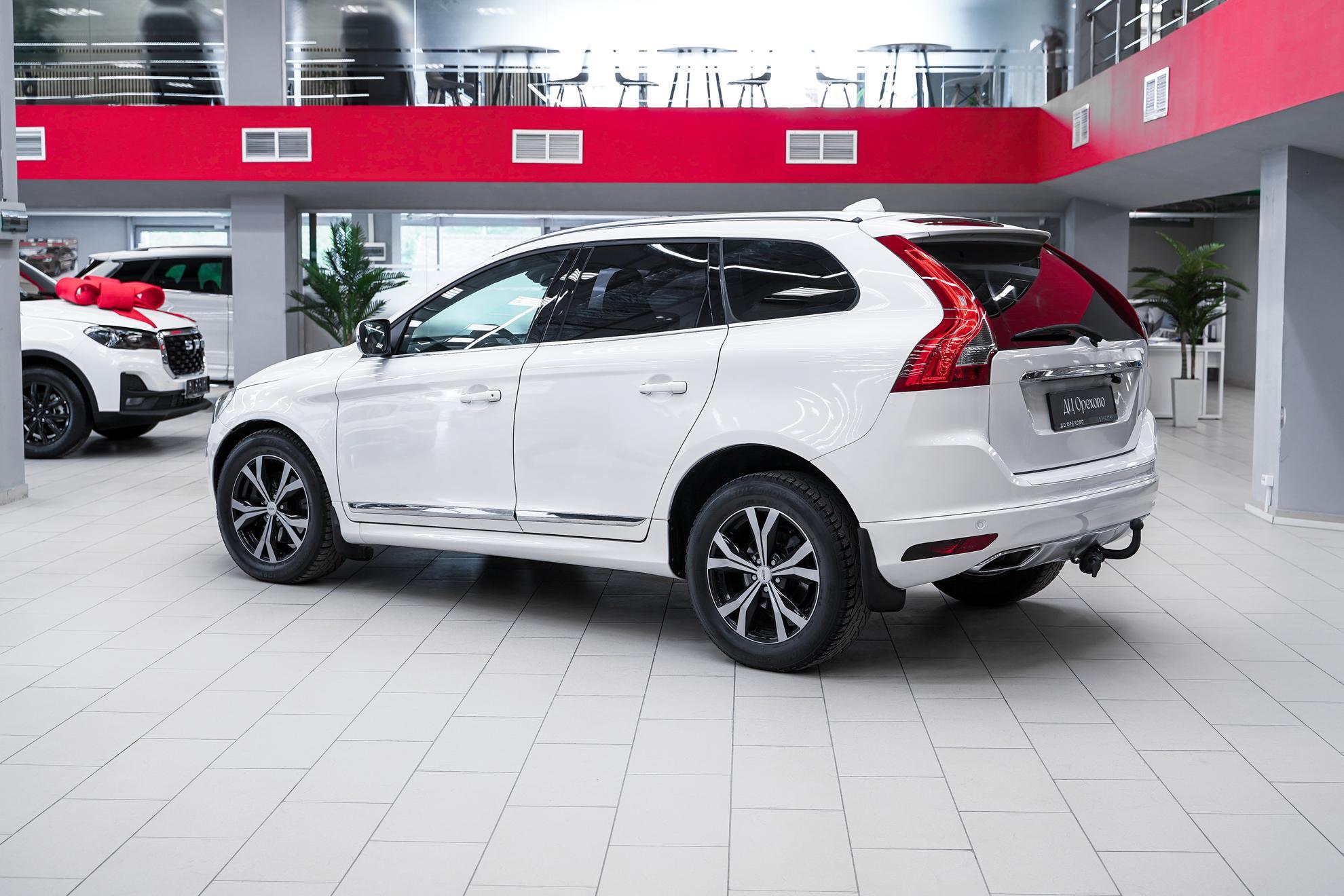 Volvo XC60 2014, белый, ДЦ Орехово