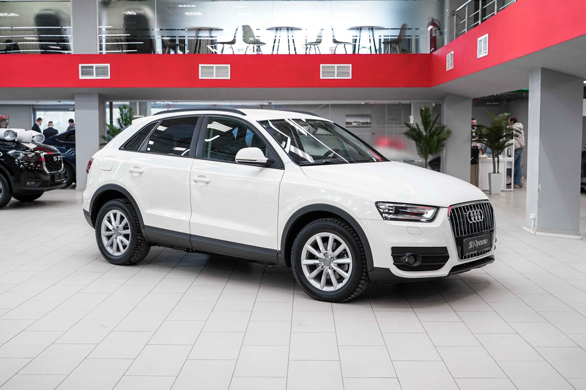 Audi Q3 2013, белый, ДЦ Орехово