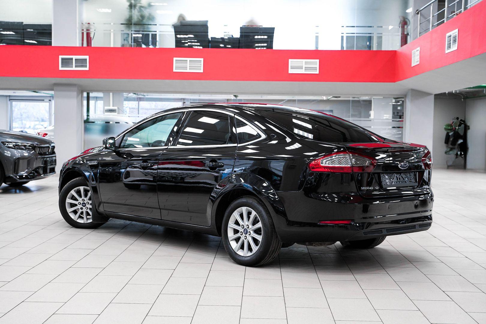 Ford Mondeo 2013, черный, ДЦ Орехово
