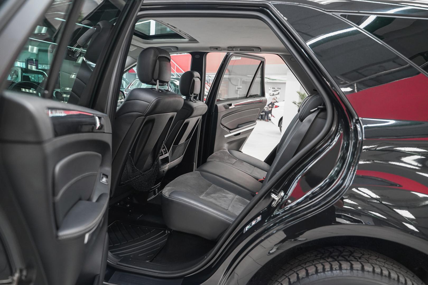 Mercedes-Benz M-Класс 2008, черный, ДЦ Орехово