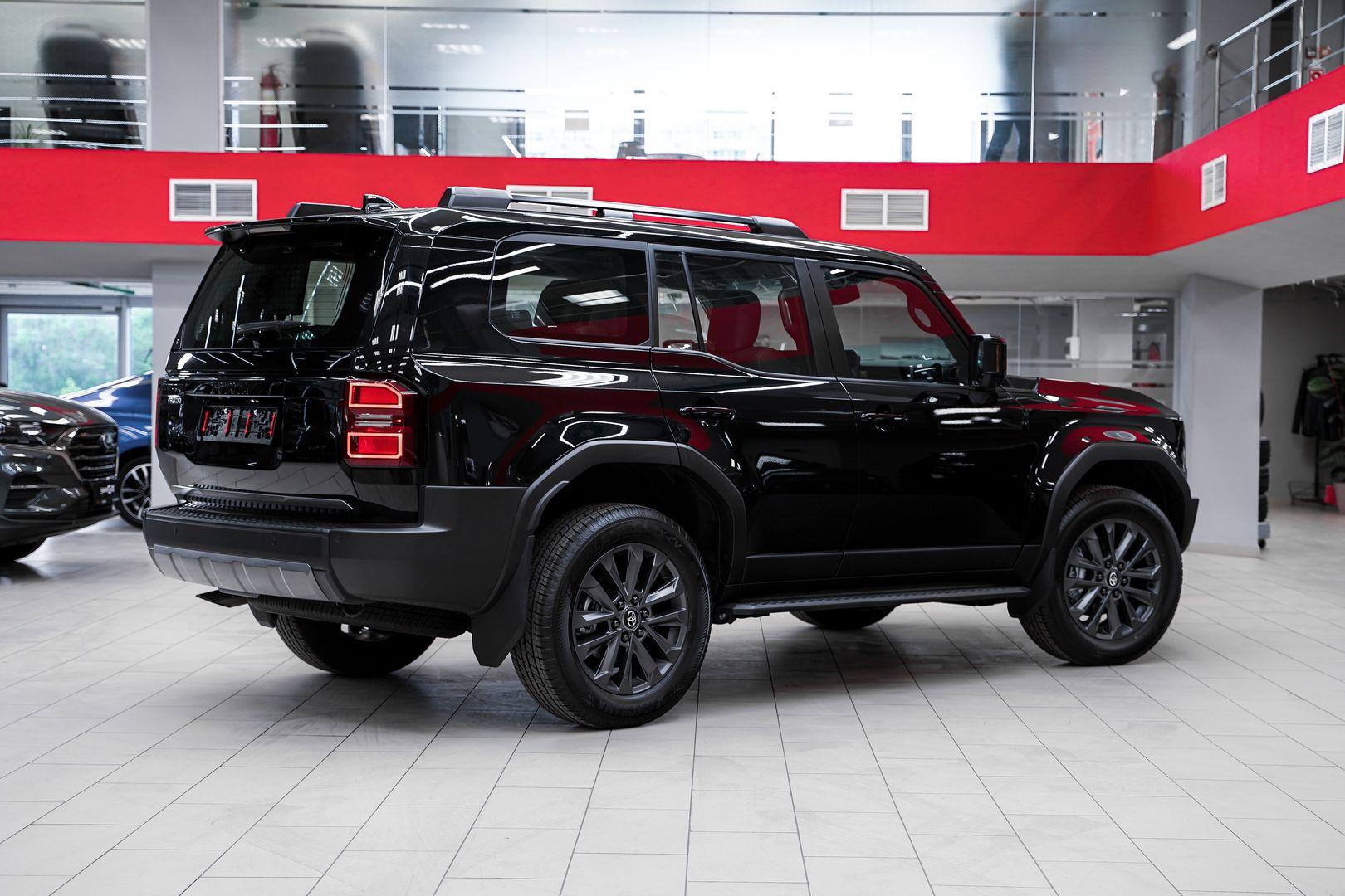 Toyota Land Cruiser Prado 2025, черный, ДЦ Орехово