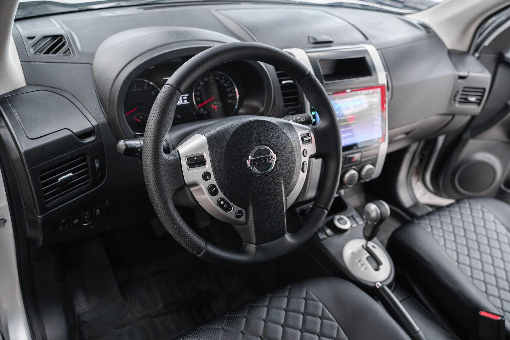 Nissan X-Trail 2012, серебряный, ДЦ Орехово
