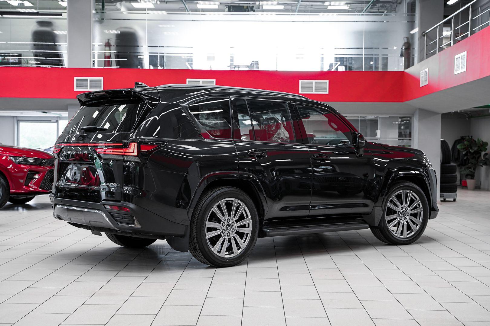 Lexus LX 2025, черный, ДЦ Орехово