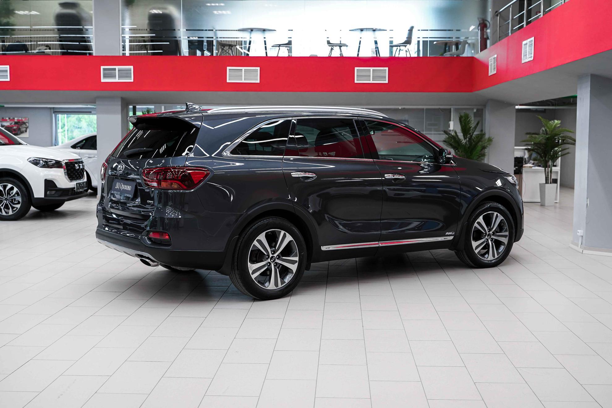 Kia Sorento 2019, серый, ДЦ Орехово