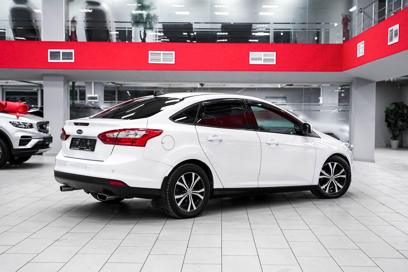 Ford Focus 2012, белый, ДЦ Орехово