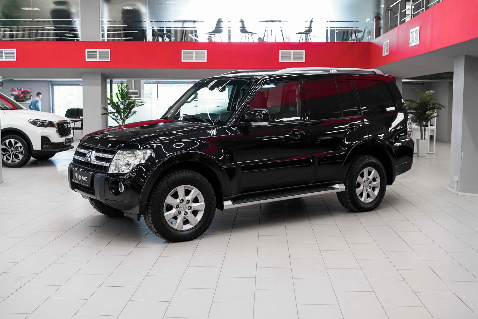 Mitsubishi Pajero 2010, черный, ДЦ Орехово