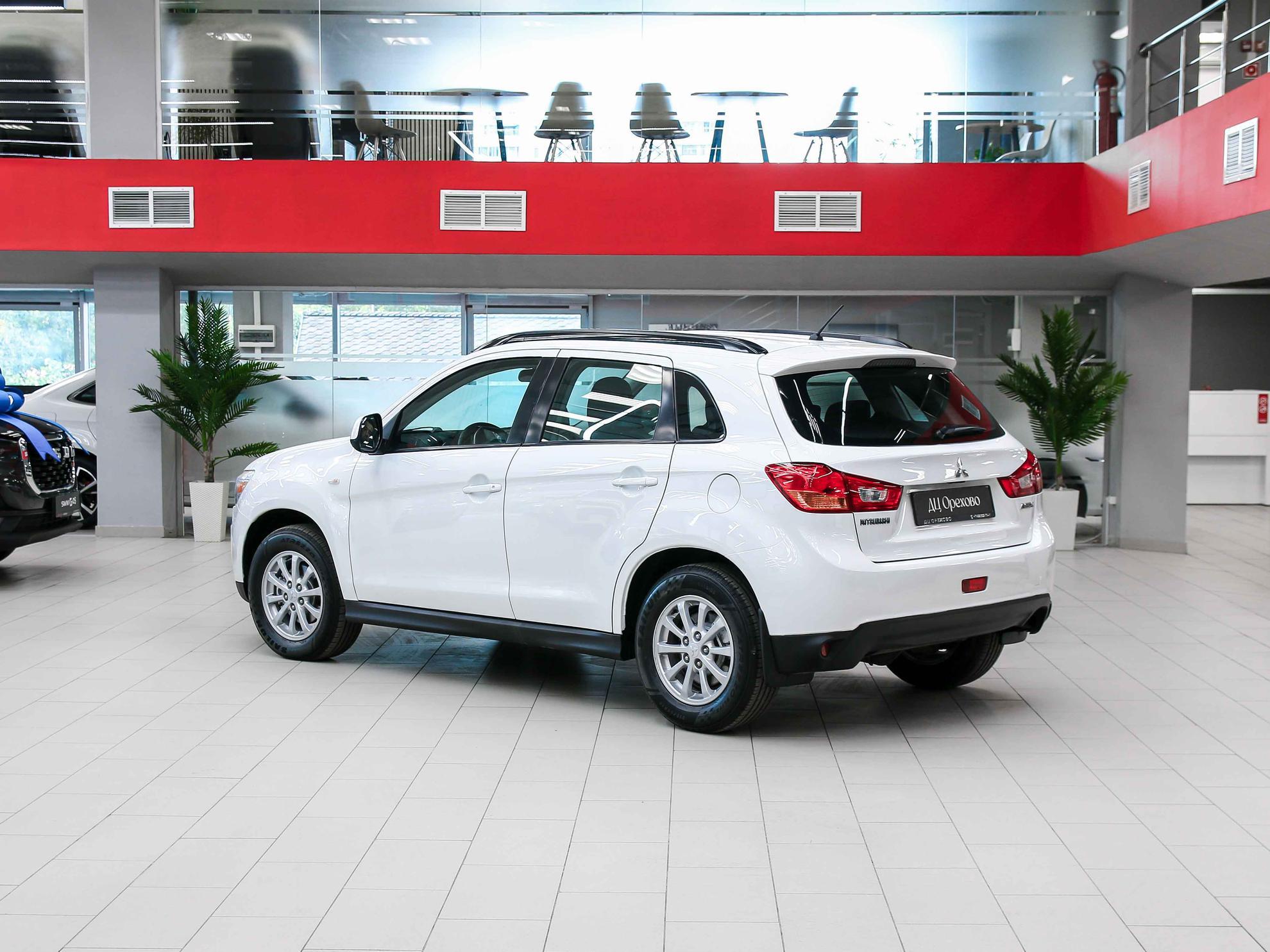 Mitsubishi ASX 2014, белый, ДЦ Орехово