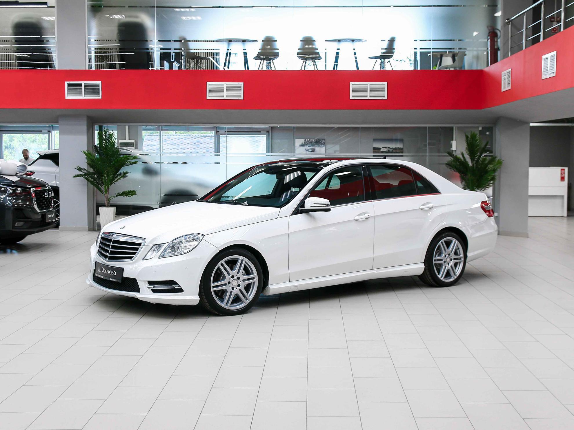 Mercedes-Benz E-Класс 2013, белый, ДЦ Орехово