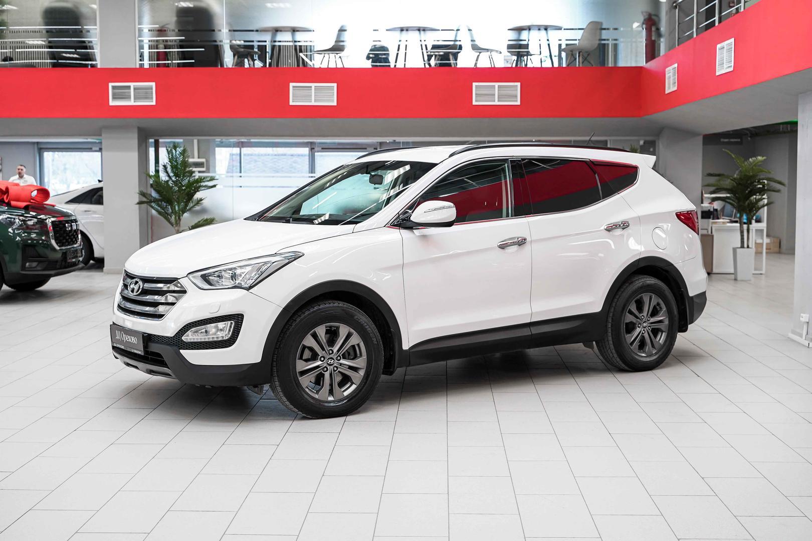 Hyundai Santa Fe 2012, белый, ДЦ Орехово