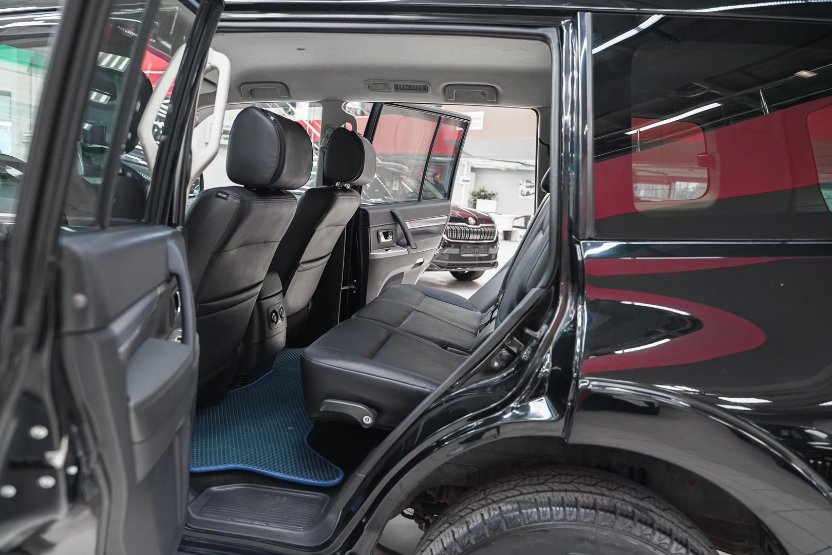 Mitsubishi Pajero 2014, черный, ДЦ Орехово