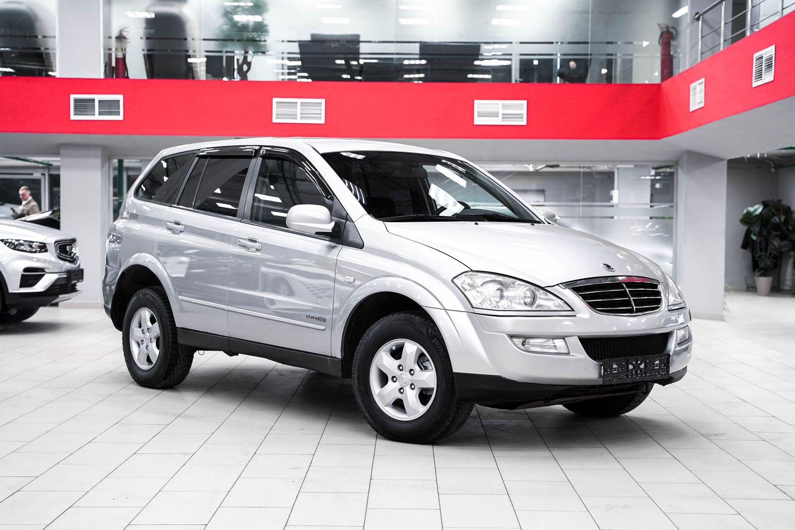 SsangYong Kyron 2010, серебряный, ДЦ Орехово