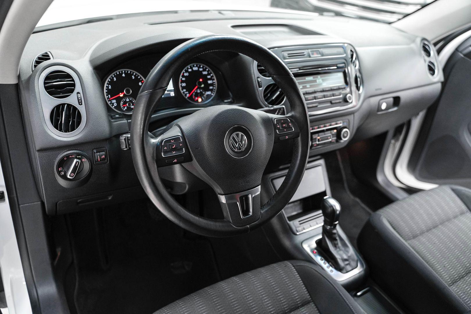 Volkswagen Tiguan 2012, белый, ДЦ Орехово