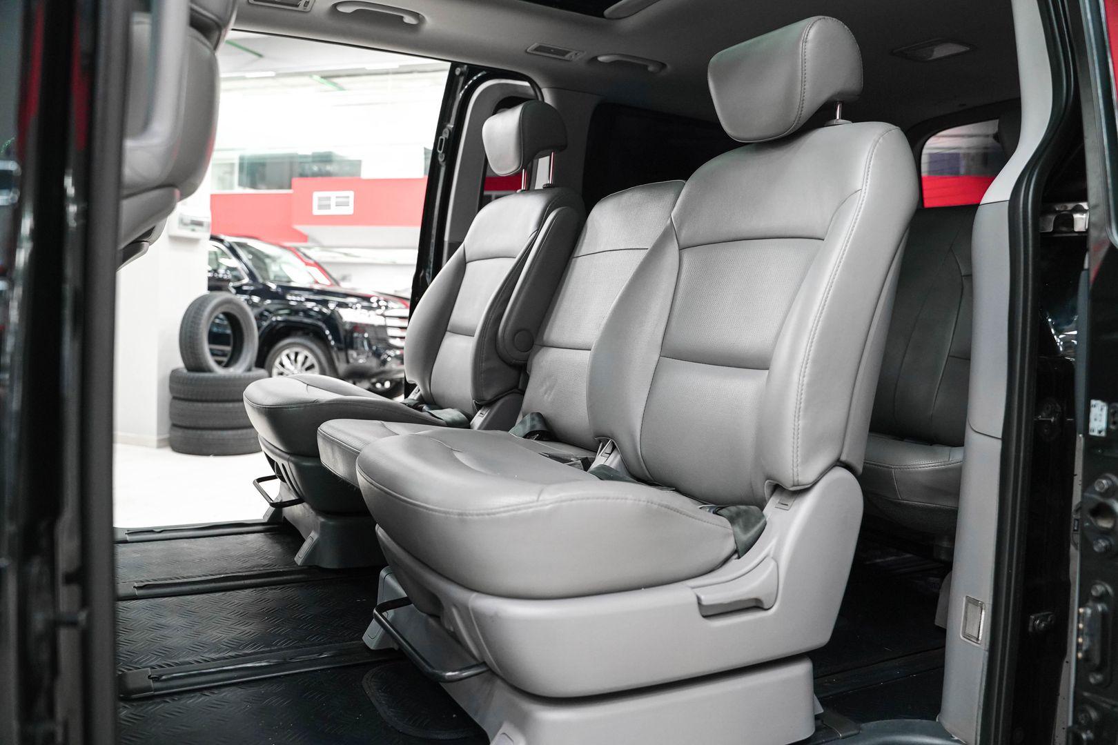 Hyundai Grand Starex 2012, черный, ДЦ Орехово
