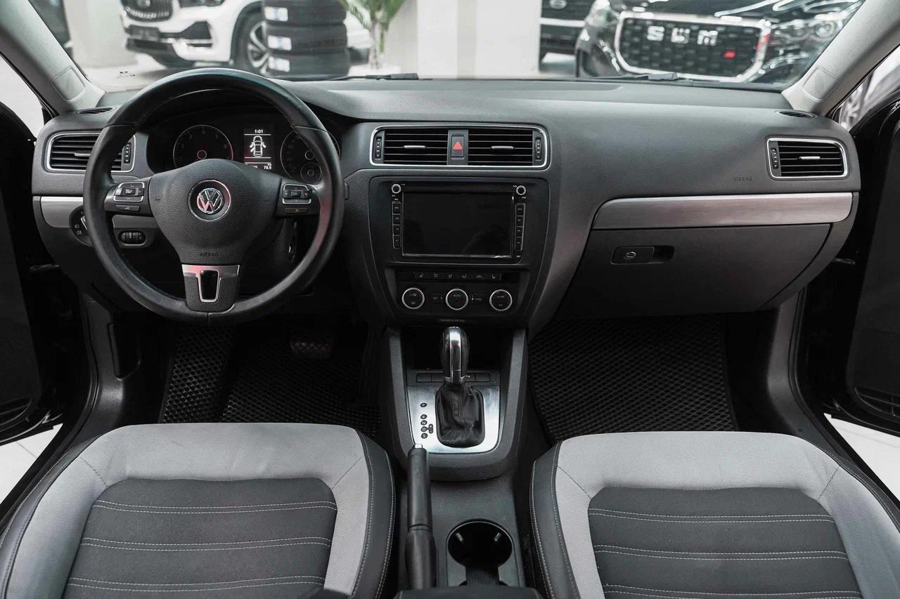 Volkswagen Jetta 2012, черный, ДЦ Орехово