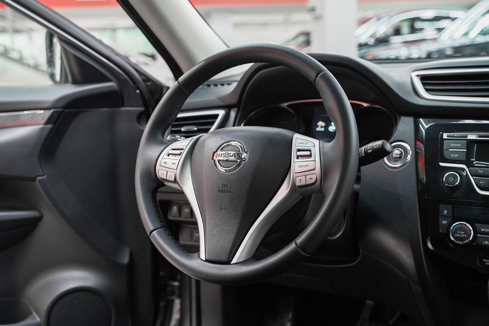 Nissan X-Trail 2015, серый, ДЦ Орехово