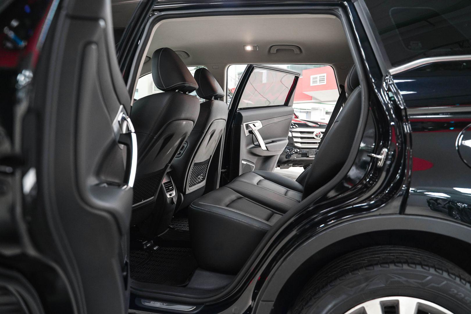 Geely Atlas 2018, черный, ДЦ Орехово
